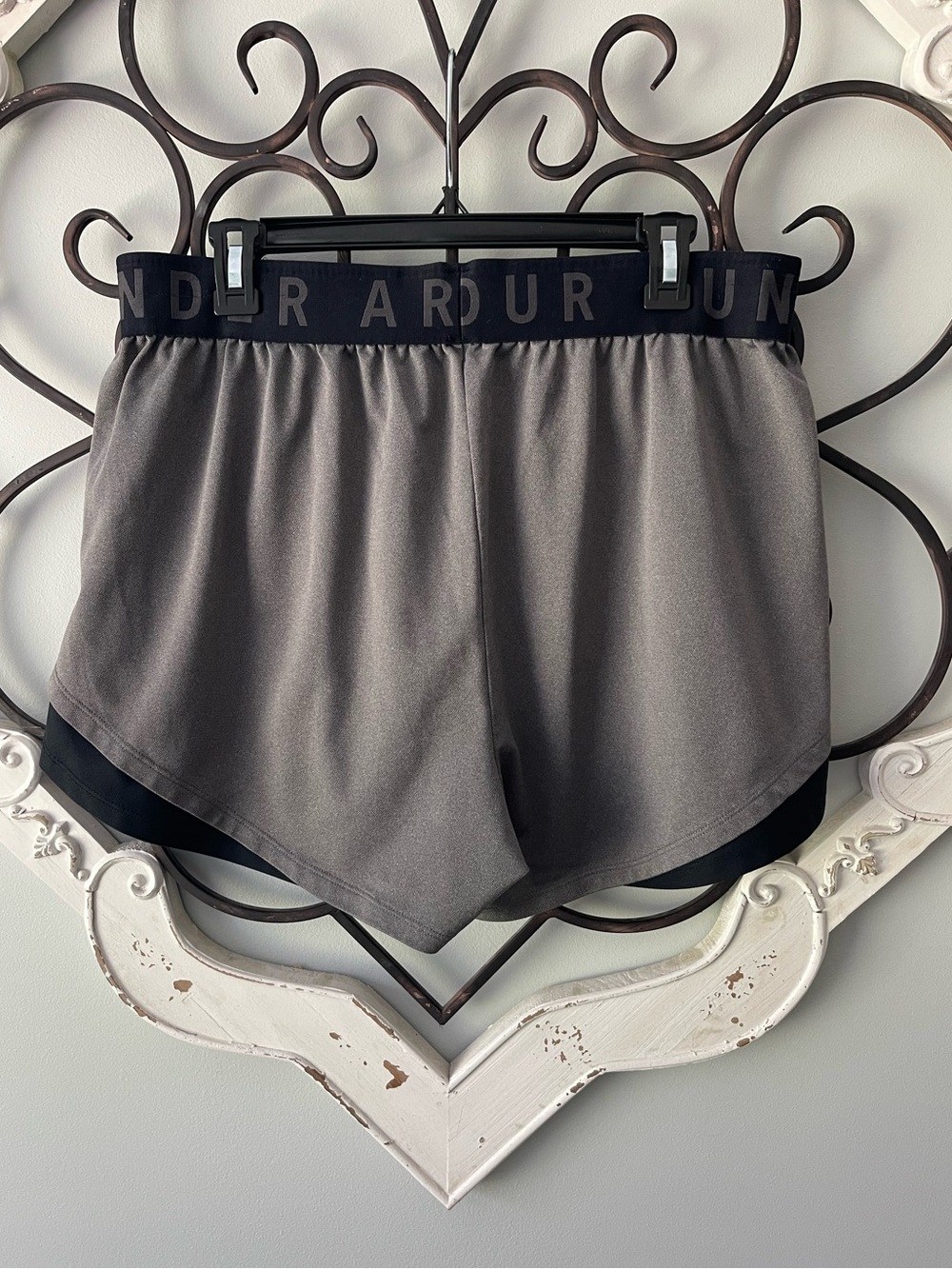 Women’s Under Armour Shorts Bundle - Picture 4 of 7
